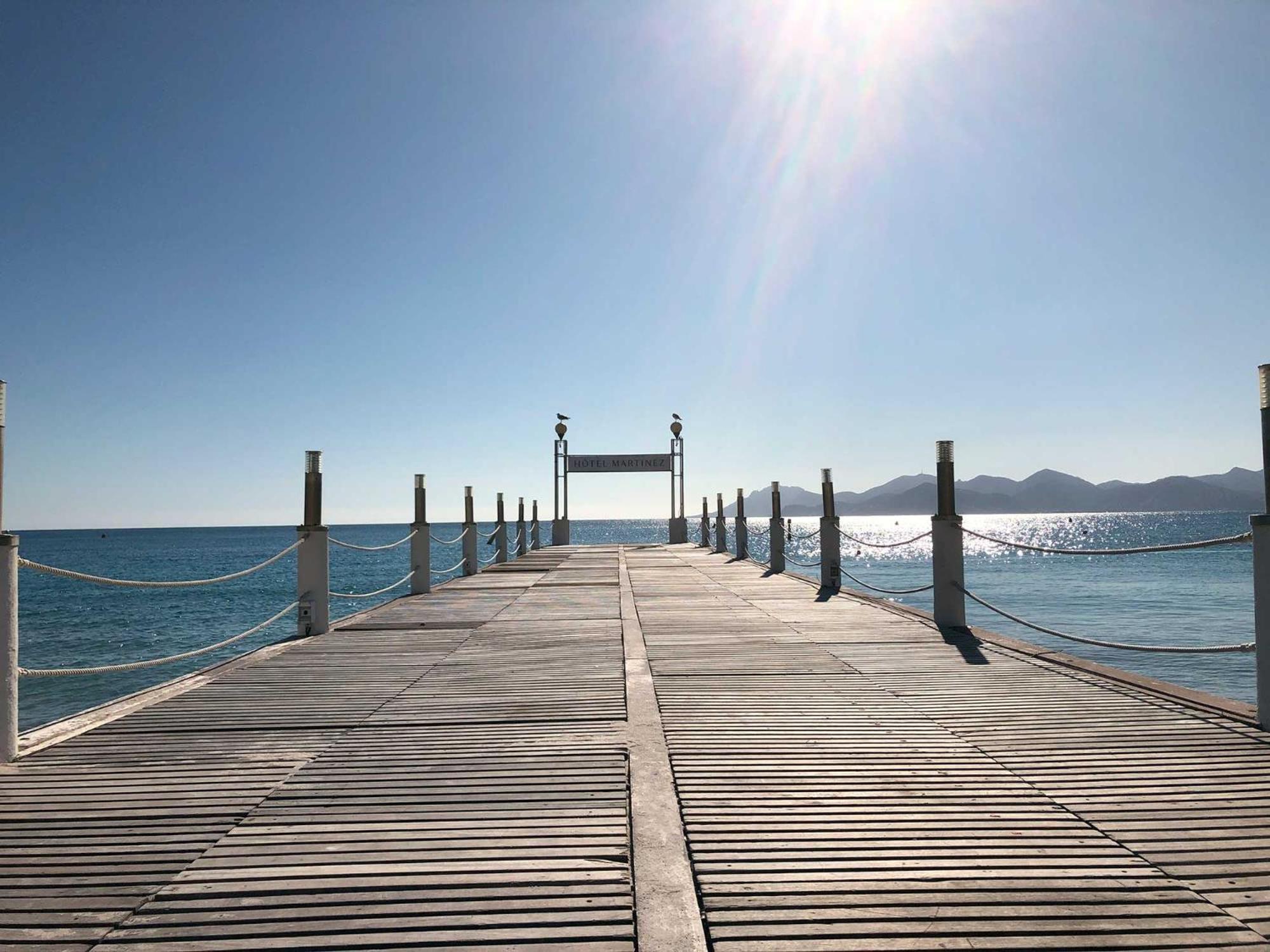 Luxury Family 2Br - Prime Location, Walk To Beach & Shopping, Sunny Balcony - Totolulu Cannes Hoche Exterior photo
