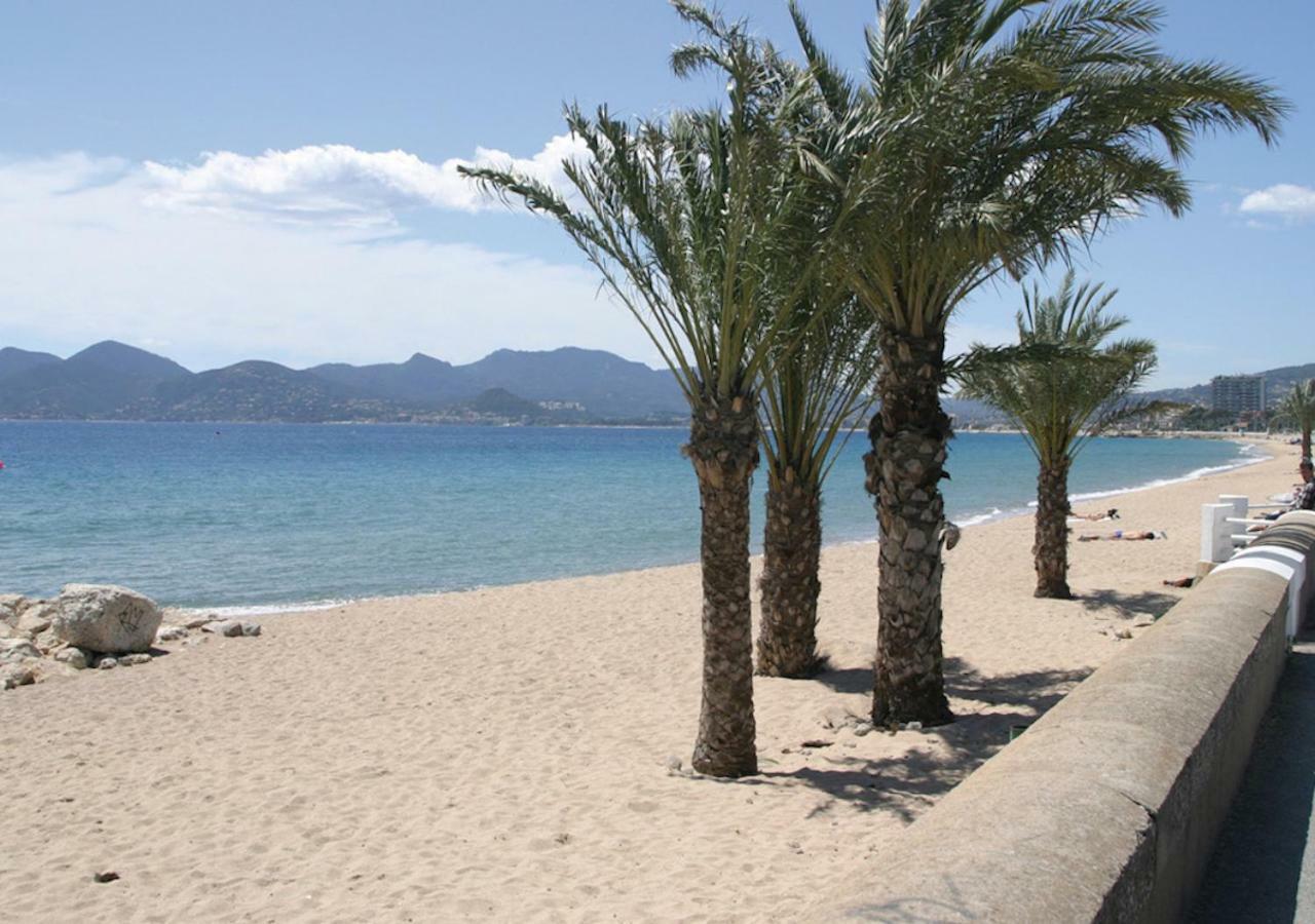 Luxury Family 2Br - Prime Location, Walk To Beach & Shopping, Sunny Balcony - Totolulu Cannes Hoche Exterior photo
